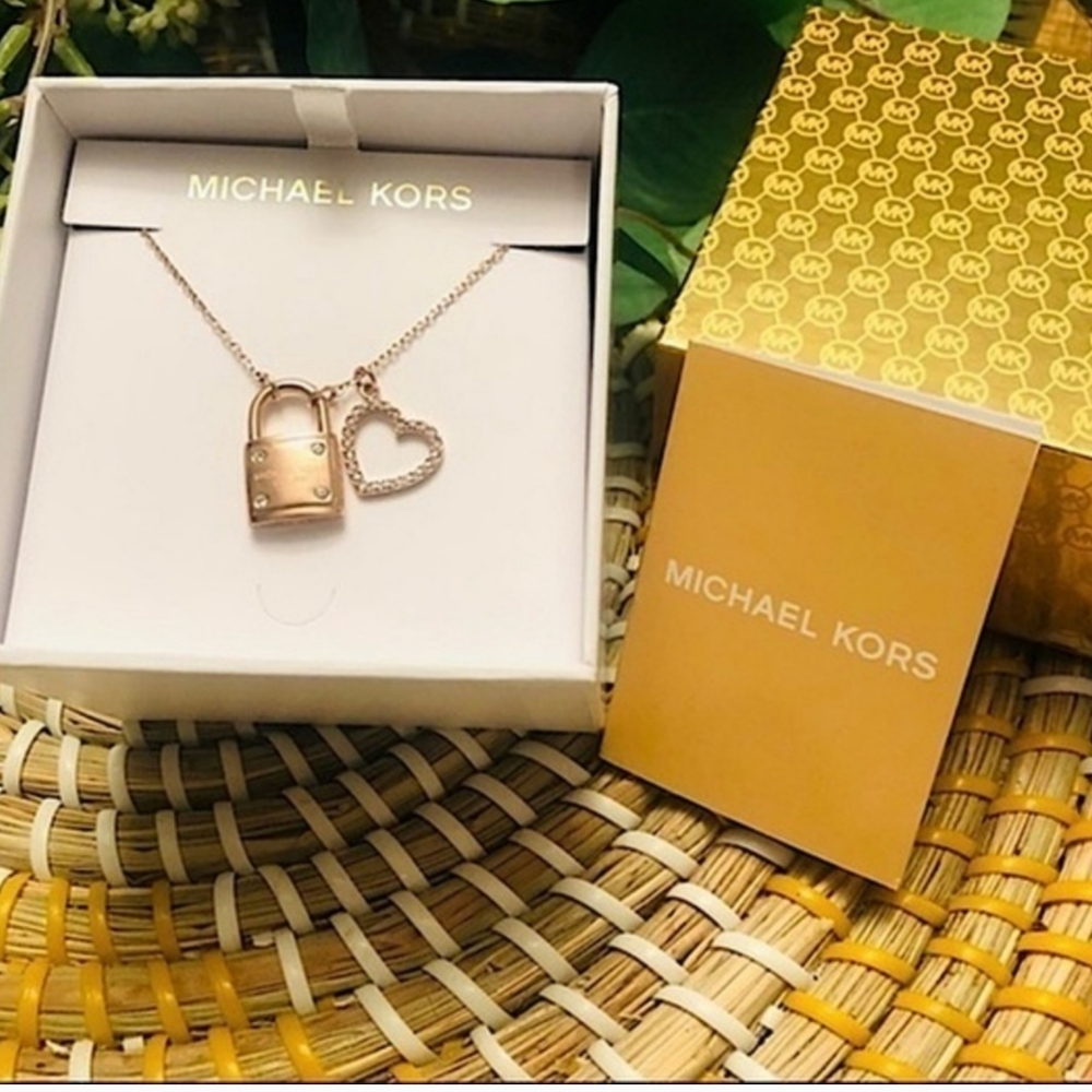 MICHAEL KORS NECKLACE - Picture 4 of 4